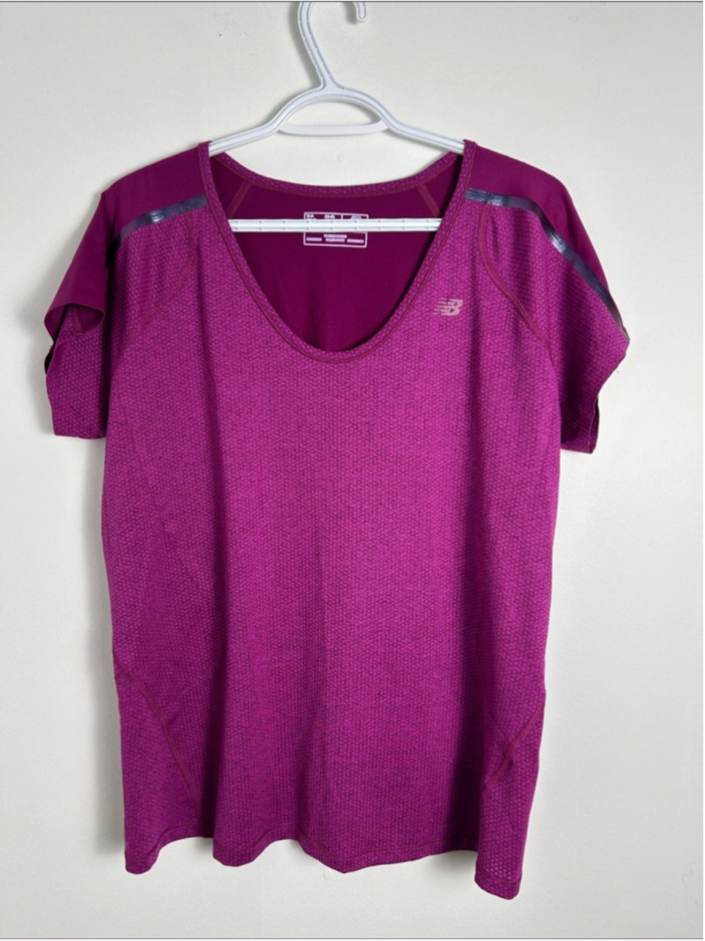 New Balance Pink Running Workout Top XL Women’s Athletic Short Sleeve pocket